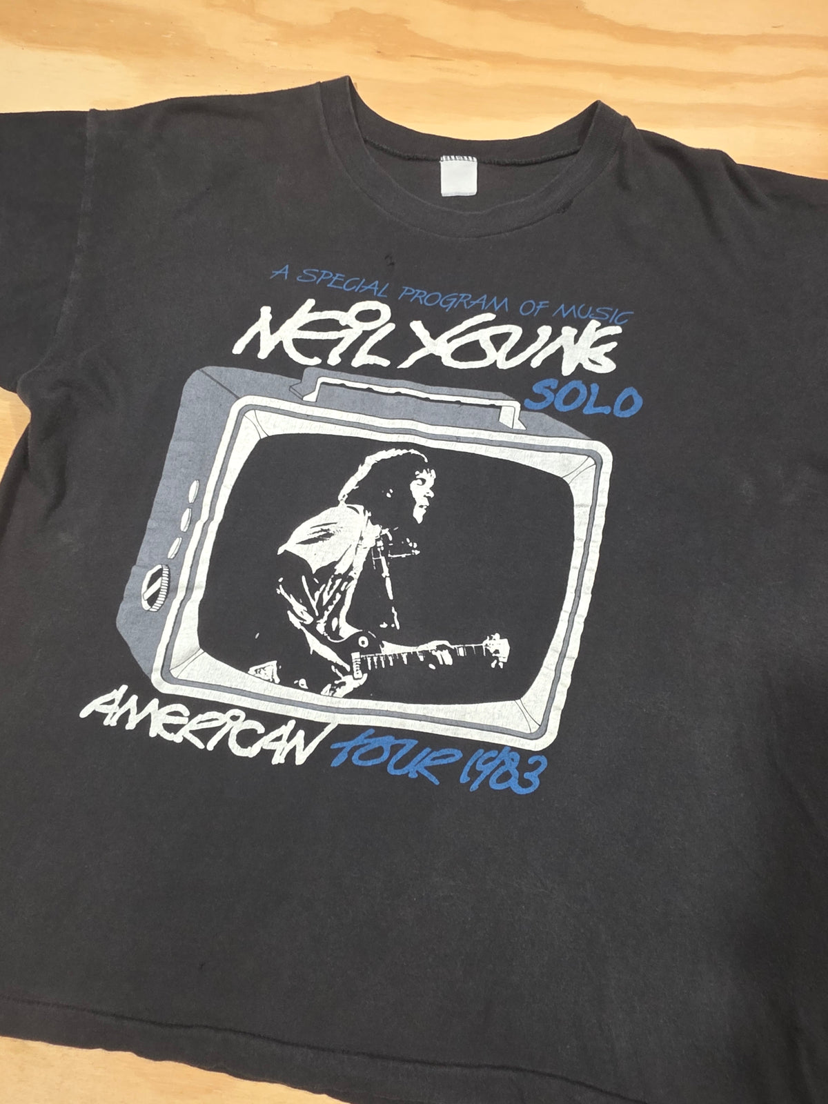 1983 Neil Young Small/Medium